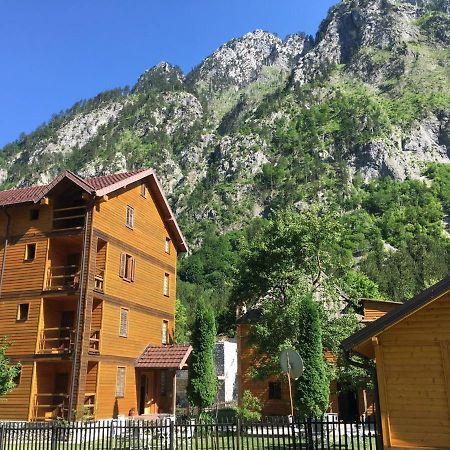Rezidenca: Quku I Valbones Hotel Exterior foto
